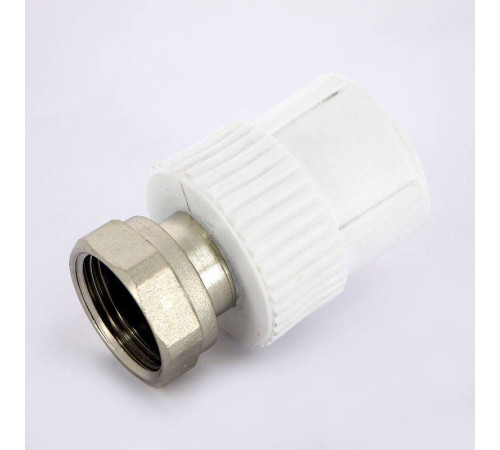 Муфта Pro Aqua 32 мм x 1 В с накидной гайкой PA29018