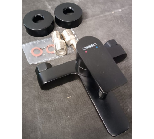 Смеситель для ванны Hansgrohe Rebris E черный матовый 72450670