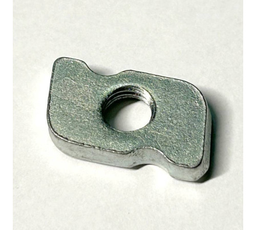 Гайка фигурная Duim M8 864F0800