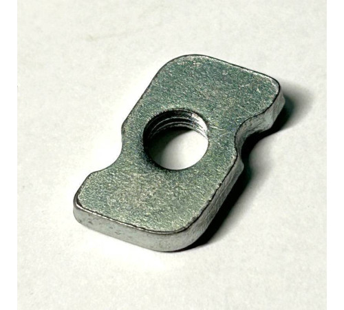 Гайка фигурная Duim M8 864F0800