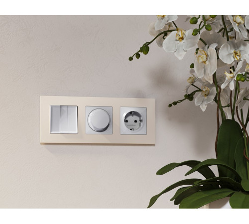 Рамка на 3 поста Ambrella Volt Techno AF220333