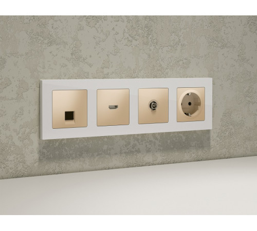 Розетка Ethernet RJ-45 и со шторками, без рамки Ambrella Volt ALFA MA612005