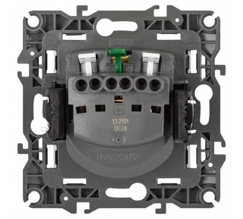 Розетка с заземлением и со шторкой, без рамки Эра Эра 12 12-2101-01М