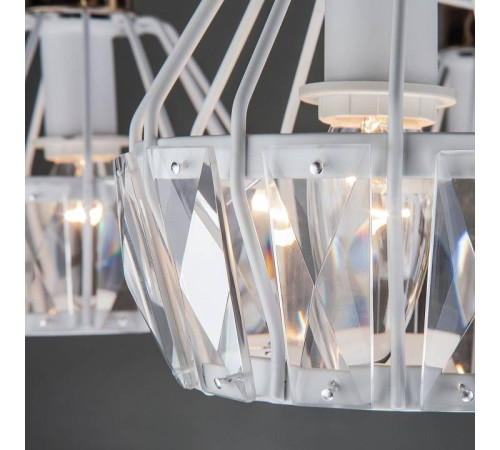 Люстра на штанге Eurosvet Lord 70075/5 белый