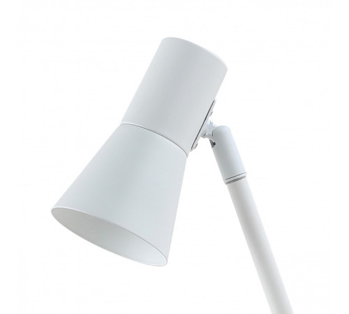 Настольная лампа офисная Moderli Melro V11324-1T