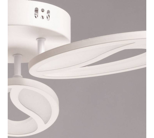 Потолочная люстра De City Мадлен 3xE14 424018003