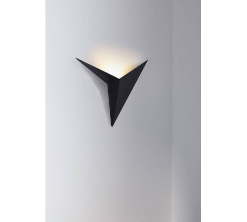 Накладной светильник Maytoni Trame C808WL-L3B