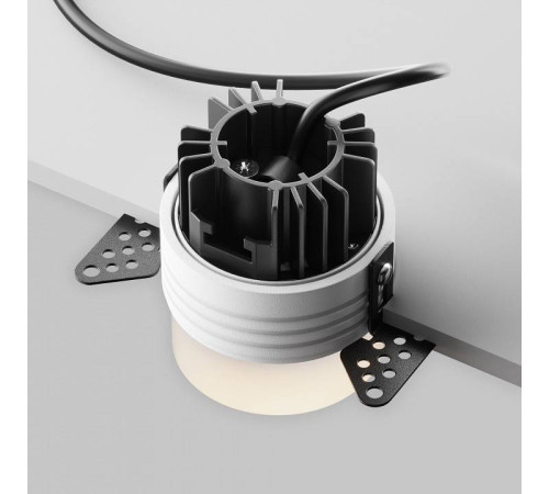 Встраиваемый светильник Maytoni Nude DL065-12W4K-TRS-W