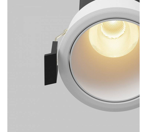 Встраиваемый светильник Maytoni Dip DL116-10W-2.7K-W