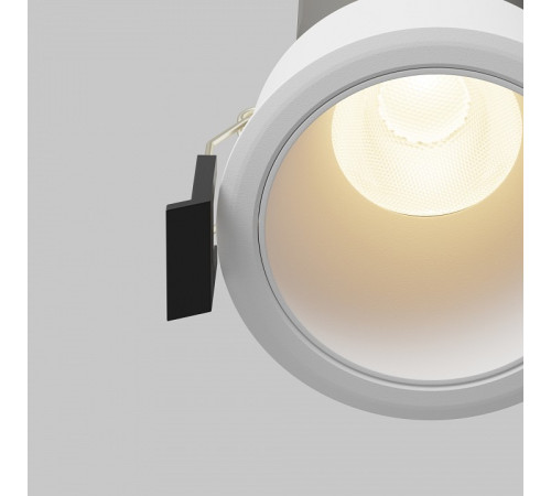 Встраиваемый светильник Maytoni DL116-10W-3K-W