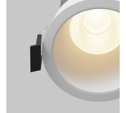 Встраиваемый светильник Maytoni DL118-15W-3K-W