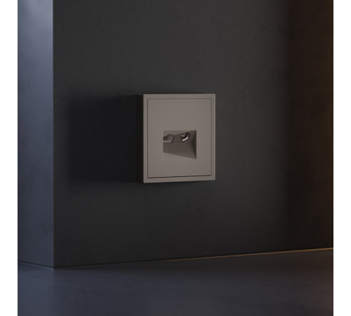 Накладка для ТВ-розетки и RJ-11 или RJ-45 Voltum S70 VLS002714