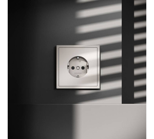 Розетка с заземлением и со шторкой, без рамки Voltum S70 VLS040203