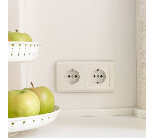 Розетка с заземлением и с шторками, без рамки Werkel перламутровый рифленый W1171113