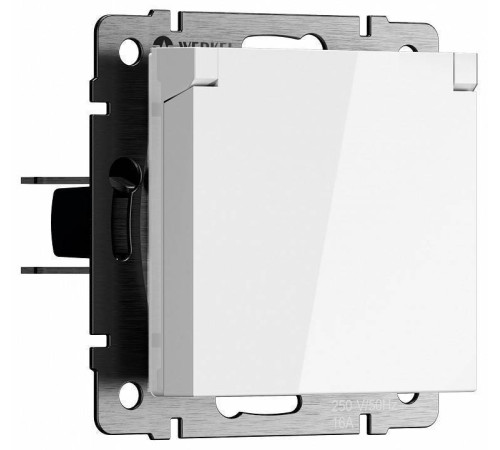 Розетка влагозащищенная с заземлением и со шторкой, без рамки с крышкой Werkel белые W1171201
