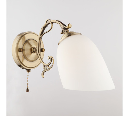 Бра классическое с плафоном 22010/1 античная бронза