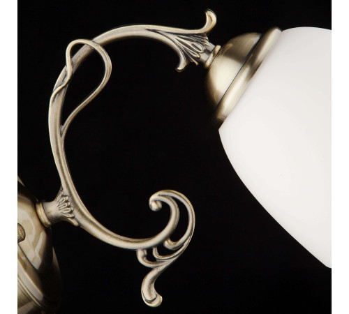 Бра классическое с плафоном 22010/1 античная бронза