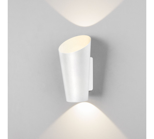 Уличный настенный светодиодный светильник Tronc IP54 1539 TECHNO LED белый