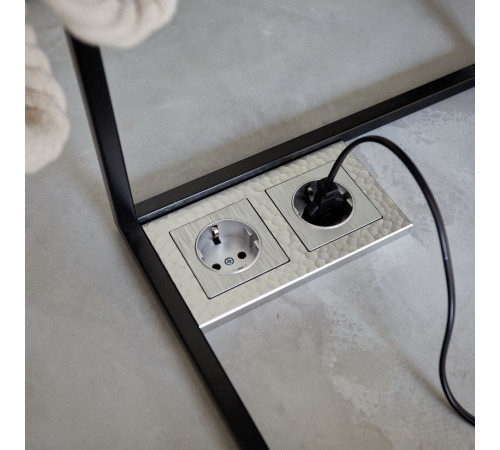 Розетка с заземлением (cеребряный рифленый) W1171009