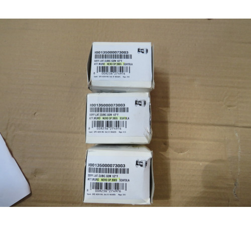 Уценка. Форсунка боковая для душа Bossini Cubic Gom черный матовый I00135.073_УЦ