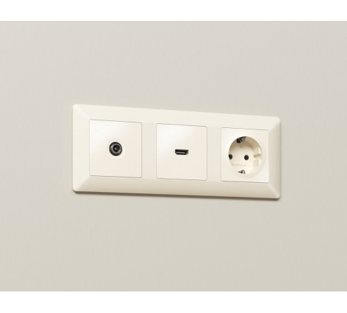 Накладка для ТВ-розетки Ambrella Volt Quant AP3330