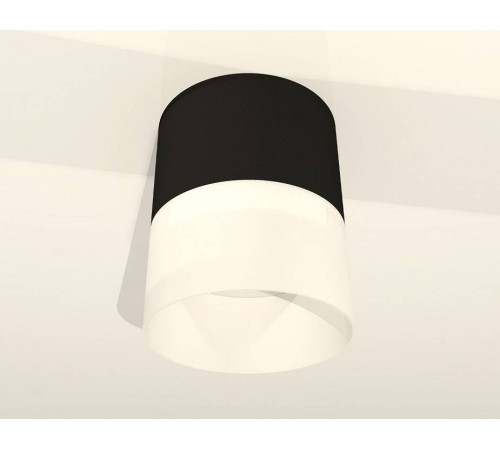 Накладной светильник Ambrella Light XS XS8111002