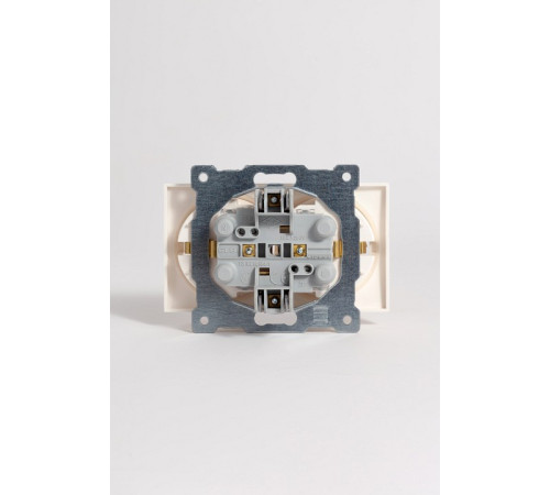 Розетка двойная с заземлением, без рамки Elbi Eleсtriс Zena Vega 609-010200-907