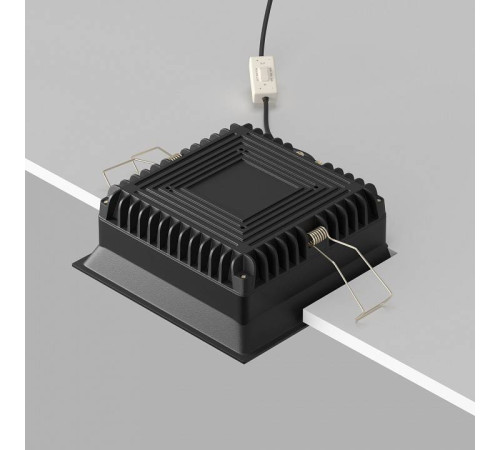 Встраиваемый светильник Maytoni Okno DL056-18W3-4-6K-B