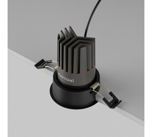 Встраиваемый светильник Maytoni DL117-15W-3K-B