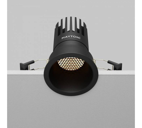 Встраиваемый светильник Maytoni Dip DL118-15W-2.7K-B