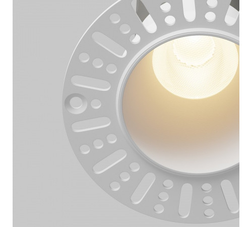 Встраиваемый светильник Maytoni 10 Вт 3000 K белый DL120-10W-3K-TRS-W