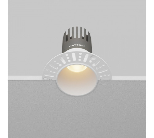 Встраиваемый светильник Maytoni 10 Вт 3000 K белый DL120-10W-3K-TRS-W