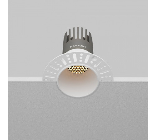 Встраиваемый светильник Maytoni 10 Вт 3000 K белый DL120-10W-3K-TRS-W