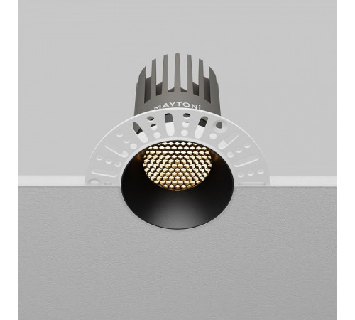 Встраиваемый светильник Maytoni DL121-15W-3K-TRS-B