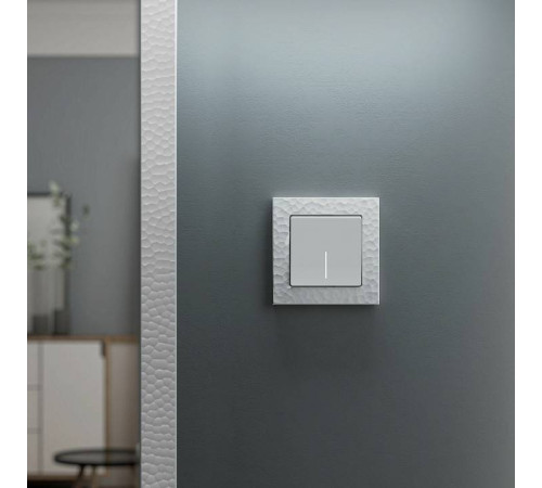 Выключатель одноклавишный с подсветкой без рамки Werkel Белые матовые W1110161