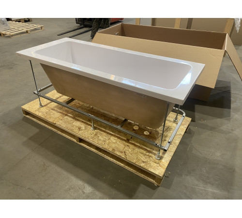 Ванна встраиваемая Gruppo Treesse Quadra 1700х700 мм V0721