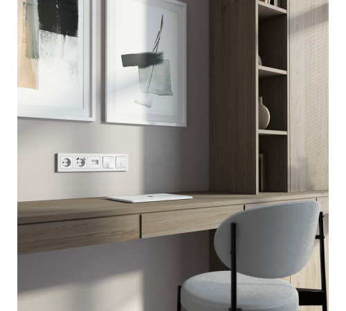 Выключатель одноклавишный проходной с подсветкой (Hammer белый) W1212101