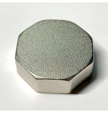 Заглушка с внутренней резьбой General Fittings 1 никелированная 637N4001