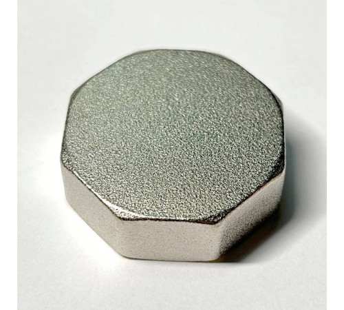 Заглушка с внутренней резьбой General Fittings 1 никелированная 637N4001