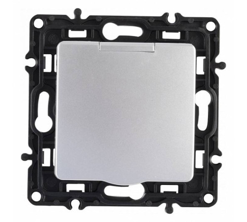 Розетка влагозащищенная с заземлением и со шторкой с крышкой Arte Milano am-217 217.41-1.silver