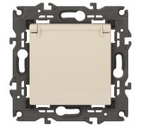 Розетка с заземлением и со шторкой, без рамки с крышкой Эра Эра Elegance 14-2103-02