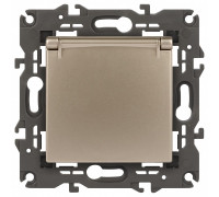 Розетка с заземлением и со шторкой, без рамки с крышкой Эра Эра Elegance 14-2103-04