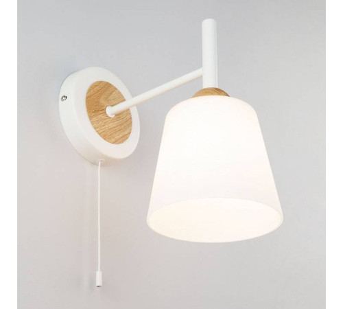 Бра Eurosvet Fresco 70085/1 белый