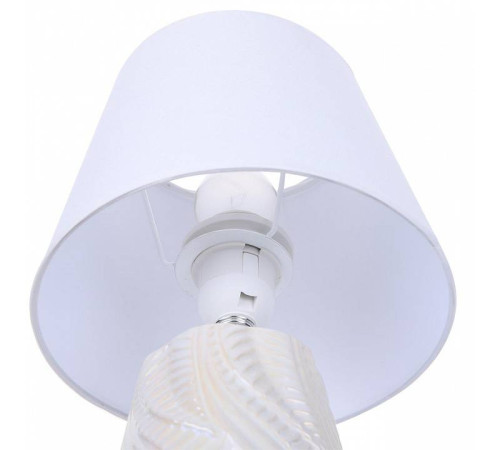 Настольная лампа декоративная Lumion Sinna 8212/1T