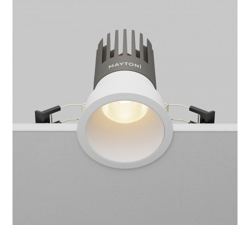 Встраиваемый светильник Maytoni DL118-15W-3K-W
