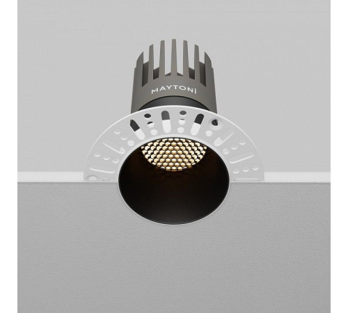 Встраиваемый светильник Maytoni DL122-15W-3K-TRS-B