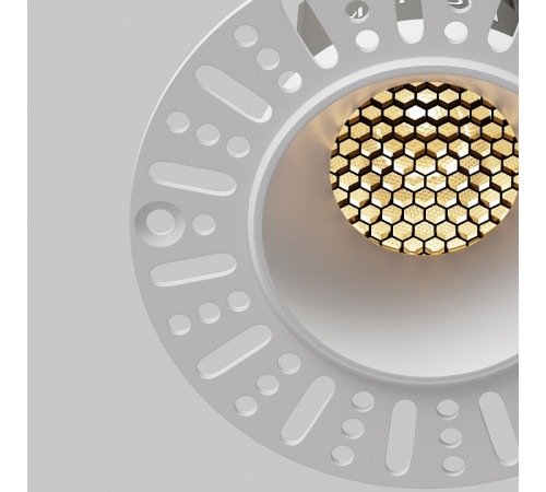 Встраиваемый светильник Maytoni DL124-10W-2.7K-TRS-W