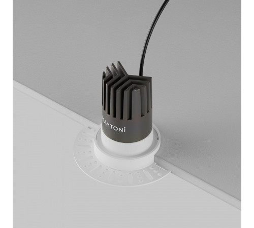 Встраиваемый светильник Maytoni DL124-10W-2.7K-TRS-W