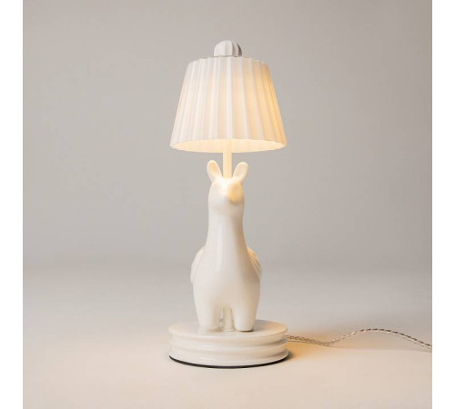 Настольная лампа декоративная Maytoni Senor Alpaca MOD377TL-L5W3K