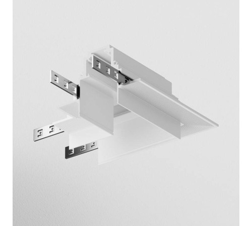 Соединитель угловой внешний для треков накладных Maytoni Accessories for tracks TRA004CL-22W
